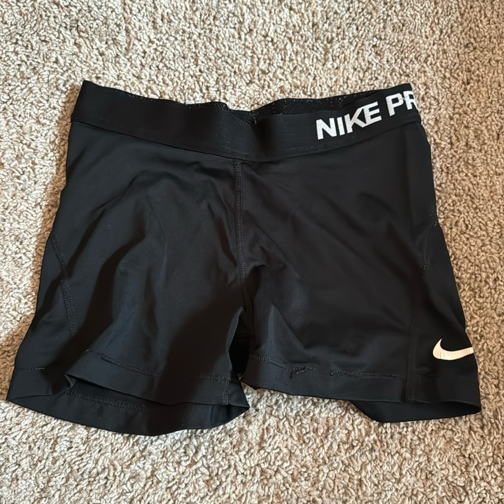 Black Nike Pros